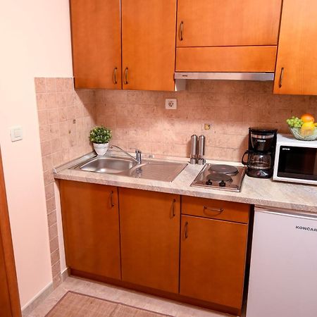 Antonio Apartmani Podstrana Rum bild